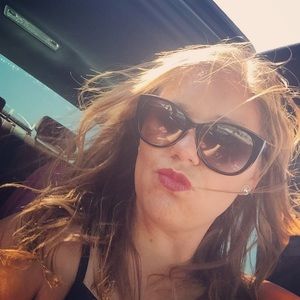 Meet your Posher, Paula